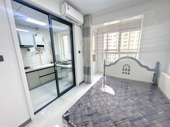 精装好房自己用的阳台跟厨房 通燃气电梯房民用电 可电话联系