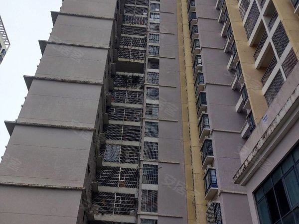 海口琼山府城凤翔花园c区白驹学校附近 凤翔花园c区 电梯2房2厅出租