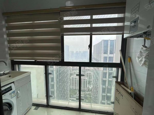 苏州太仓娄东万达广场东区万达广场 电梯精装 3房2卫 家电齐全 民用