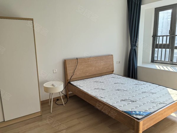 绍兴越城城北金辉天镜云著镜湖天街商场旁,家具齐全,拎包入住出租房源真实图片