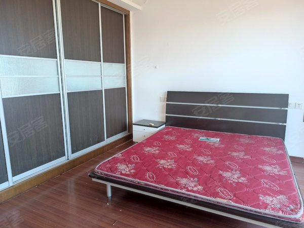 扬州邗江梅岭中学海德庄园海德庄园 5室2厅2卫 134平 拎包入住 西梅岭