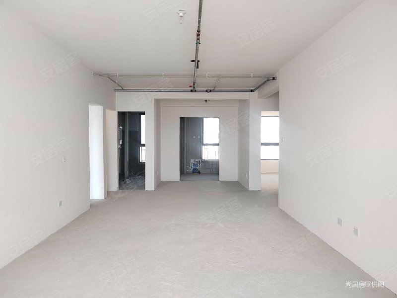 威廉公馆三室两厅两卫南北通透毛坯房产权清晰