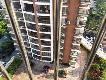 海口小区 龙华小区 滨海小区 华山别墅150万4室2厅 125m 无税无税!