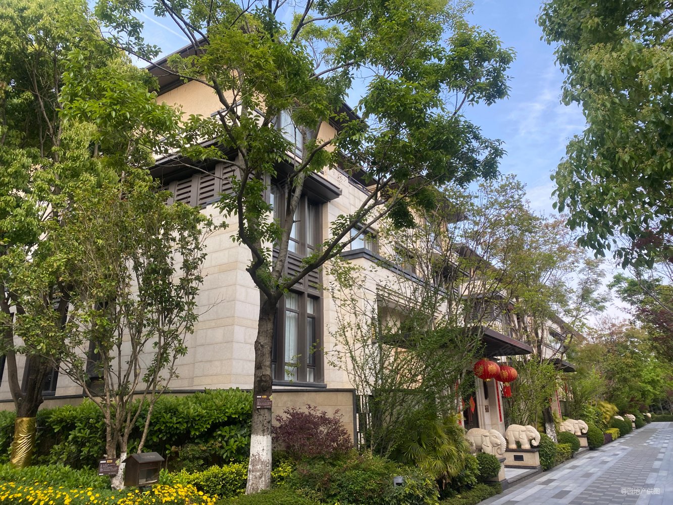 房东亏500万急售滇池路上双拼别墅小区中间位置,华夏天璟湾二手房