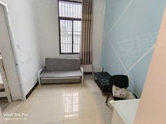 上海青浦华新实拍实价，华益小区，一室一厅可做两房，独立厨卫，精装修全配出租房源真实图片