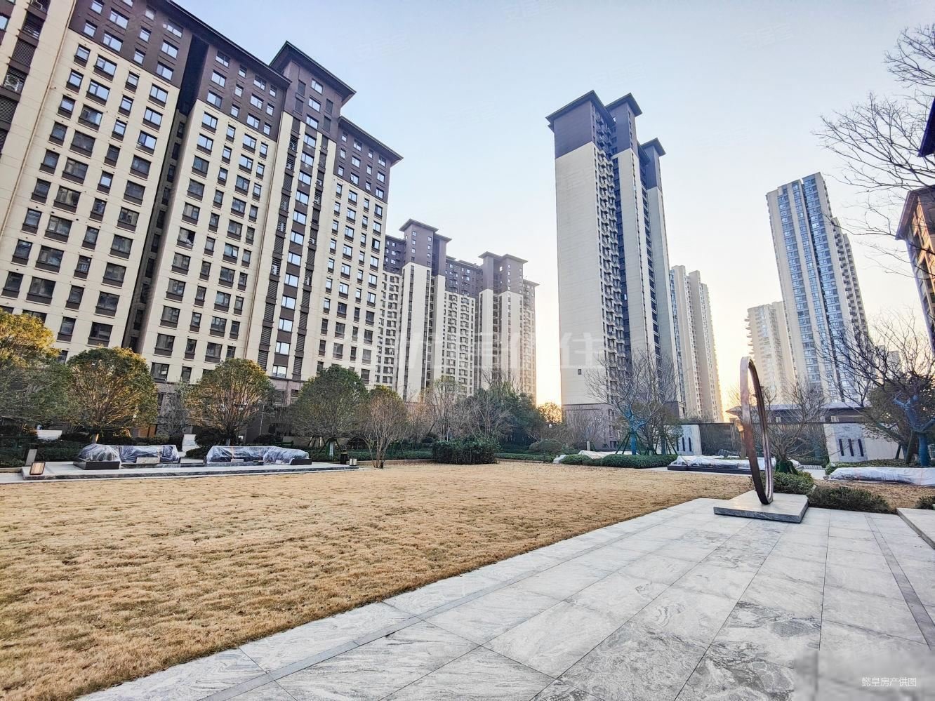 建业滨河珑府3室2厅2卫116.5㎡南105万