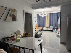鄂尔多斯东胜铁西二期紧邻万家惠欢乐世界,电梯一楼,家具家电齐全,拎包入住精致装修出租房源真实图片