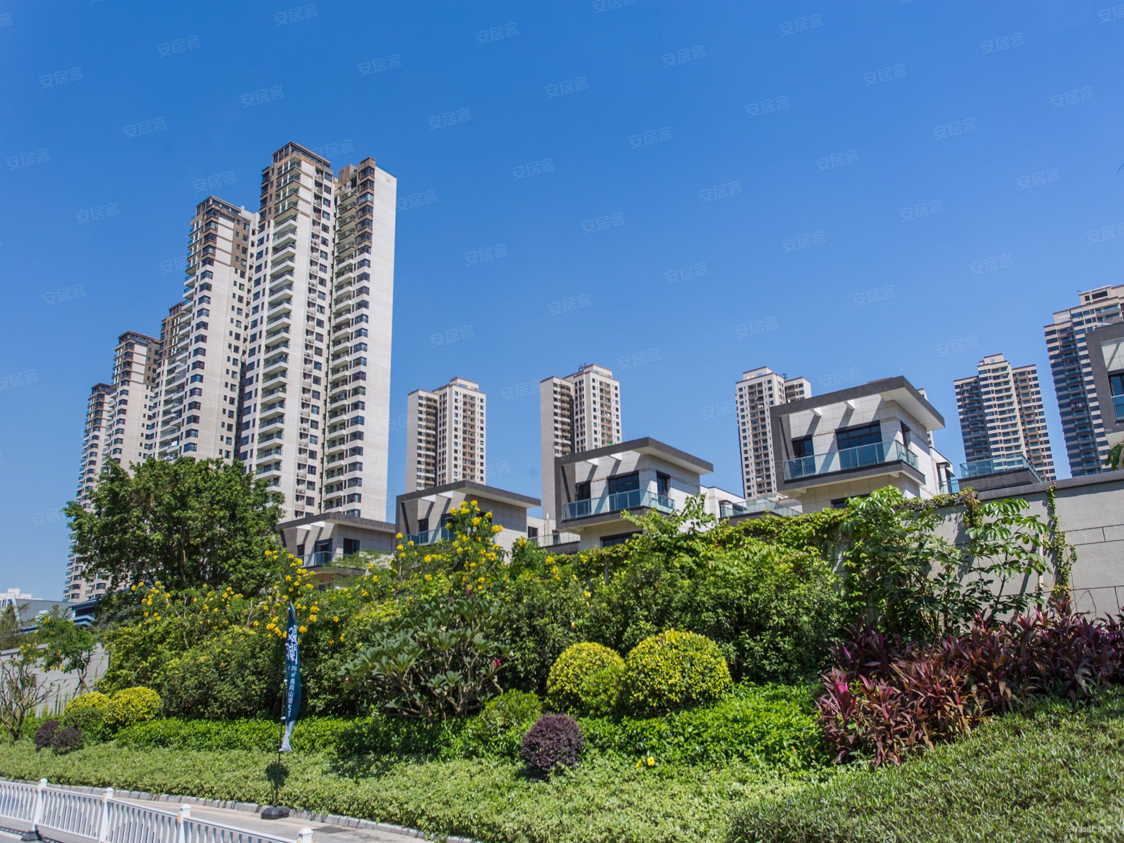 巨笋万科柏悦湾总价9字头精装3房只有一个契税不靠路