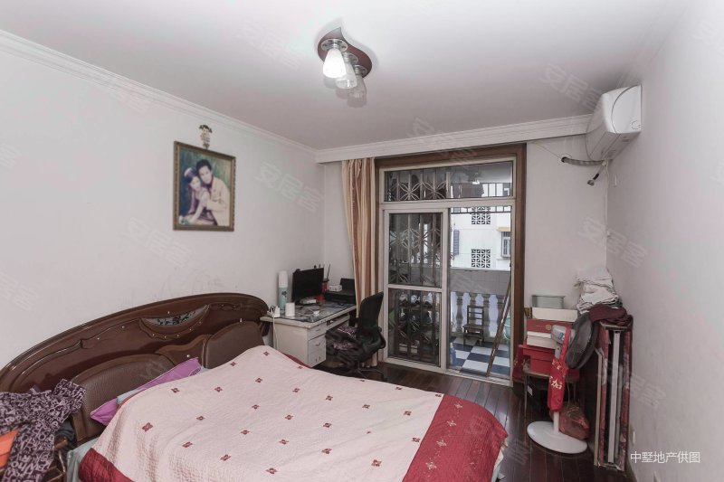 火车站地铁口怡馨苑精装修楼层房主急售