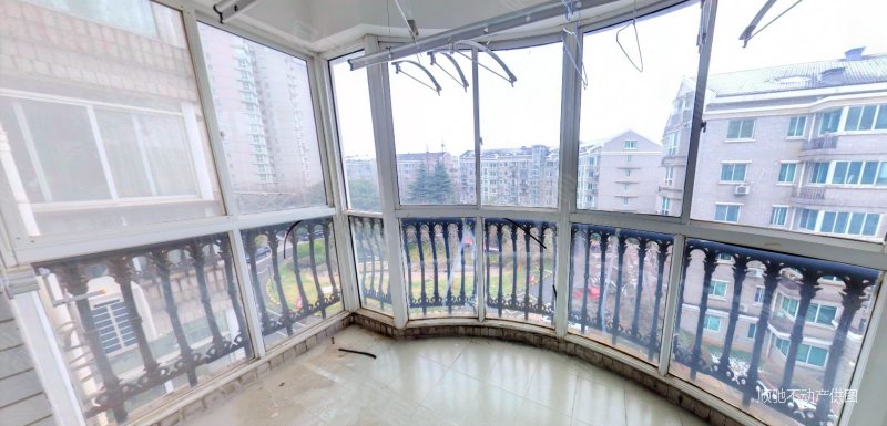 交通便利 临地铁,湖景花园二手房,568万,3室2厅,2卫,138平米-南京安居