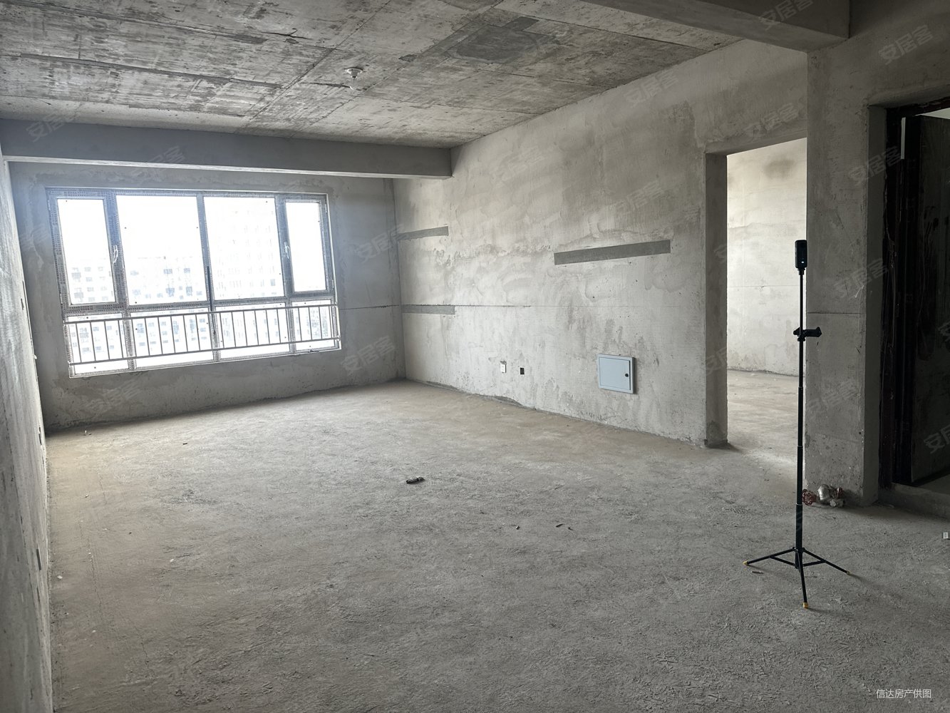 维多利时代城3室2厅2卫146㎡南北79.5万