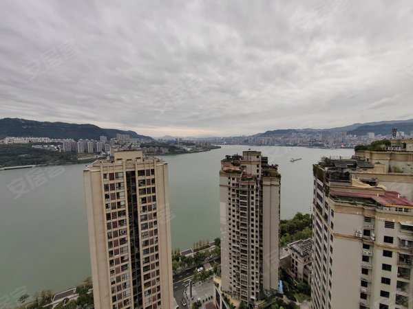 重庆万州北山海成北滨上院北滨上游 精装 三房 拎包入住 这个价格 带