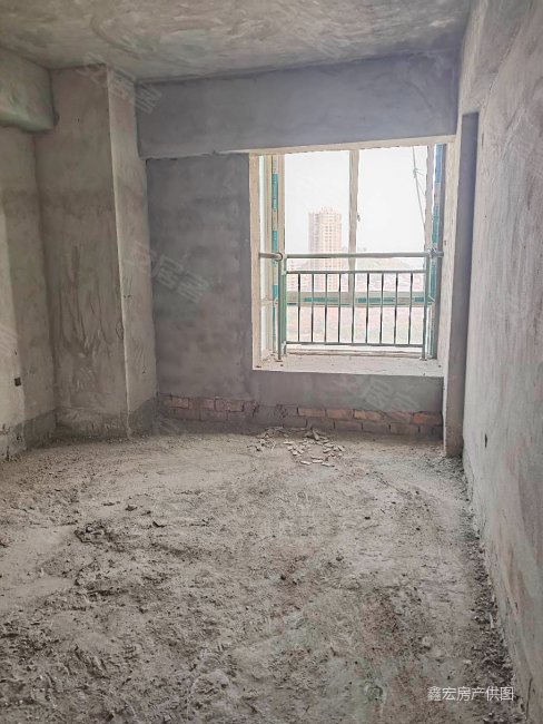 东方丽景,中层,3房2厅2卫83.78平,商品房,电梯