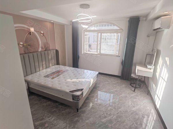 马陆地铁站 花圃小镇包装城精装朝南大房间独厨独卫一室户