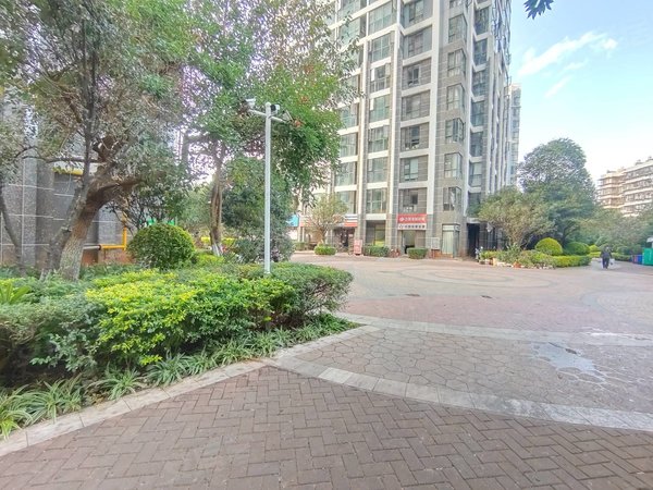 昆明官渡和平村龙湖天第近恒隆华润环城南路昆十二中岔街地铁口龙湖天