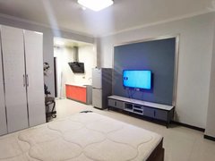 金博大西塔精装修一室出租，家电齐全，暖燃都有，可短租