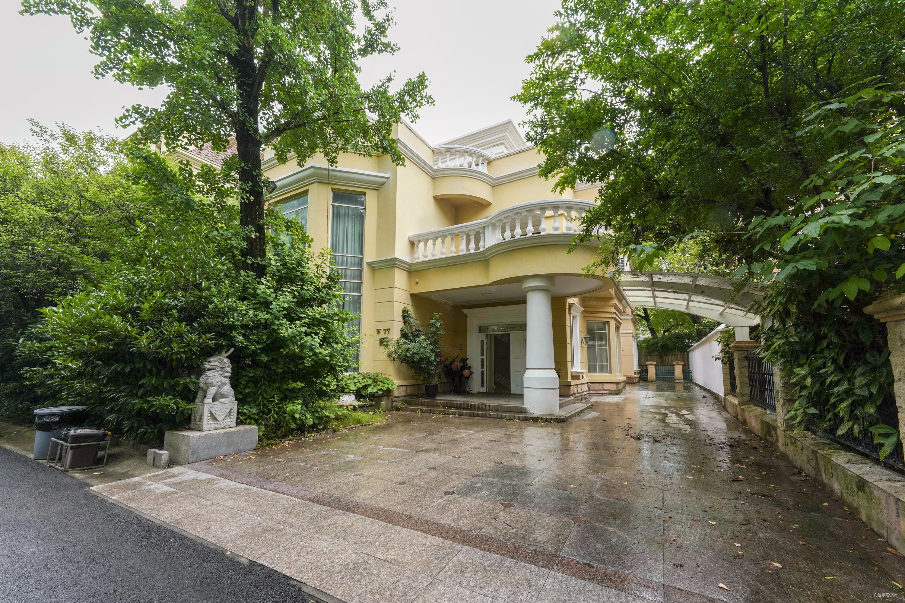 汤臣高尔夫(别墅)5室3厅4卫471.26㎡南北6300万