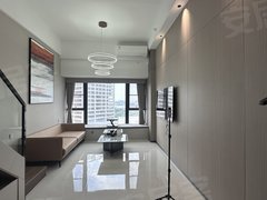 尖峰旁 富元广场 多套房子出租 全新复式公寓1800 拎包住
