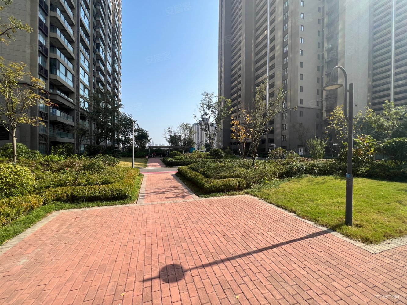 新上保真豪装含车位双卫双阳台手慢无碧桂园湖悦天境