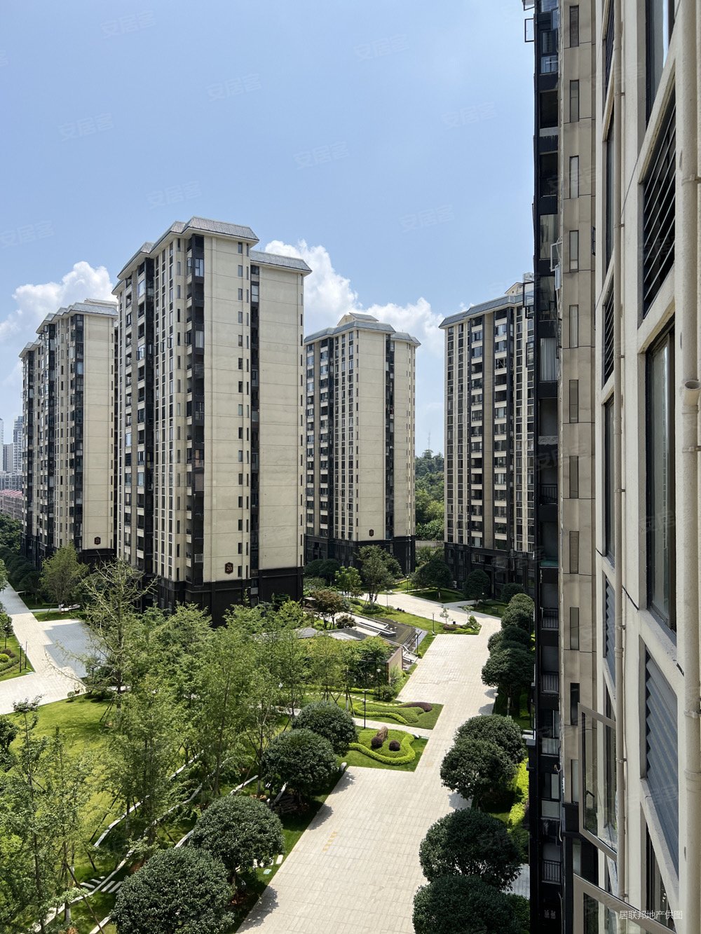 永意山语城现房得房高106平米大4房找我员工价随时看房