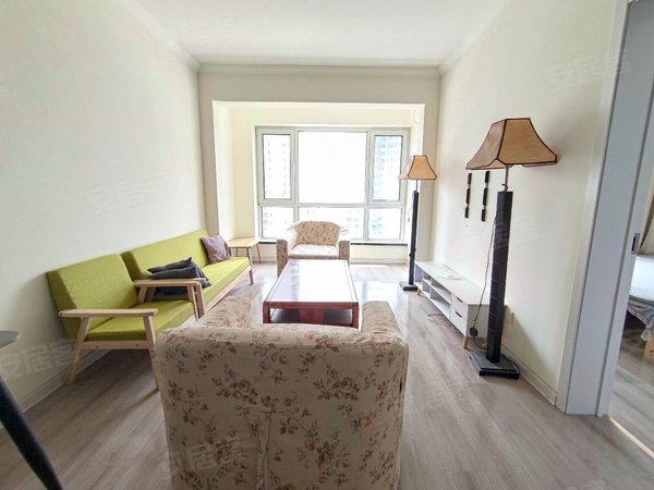 青岛黄岛薛家岛西海瑞苑西海瑞苑,精装套二.两台空调出租房源真实图片