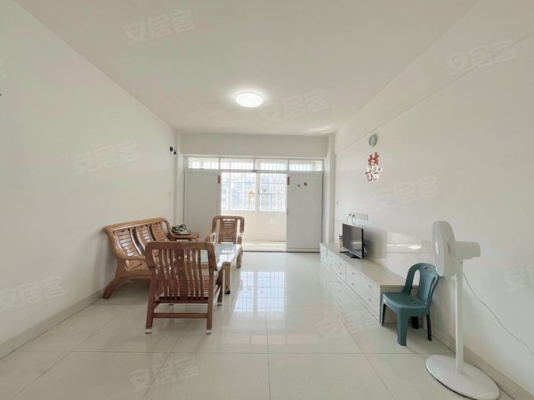 广州天河燕塘金燕花苑燕塘地铁站旁 金燕花苑 南向两房 厅出阳台 配套