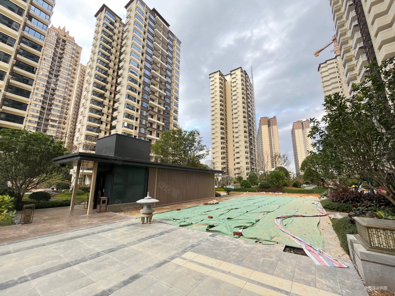 云樾观棠4室2厅2卫87.67㎡南北69万