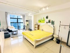 泸州江阳华润万象汇实拍房源 万象汇世纪领寓 大1室 望江景 价格实惠 随时看房出租房源真实图片