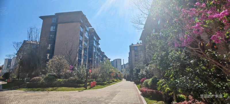 御景新城洋房两室两厅豪华装修   满两年  40万带露台