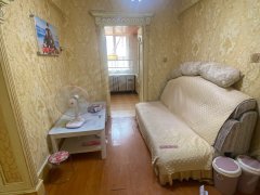 喀什喀什市喀什城区喀什花园D 区三室一厅一卫出租房源真实图片