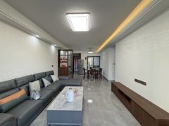 阳江阳春春城镇国鼎御景半岛精装三房出租,家具家电齐全,拎包入住出租房源真实图片