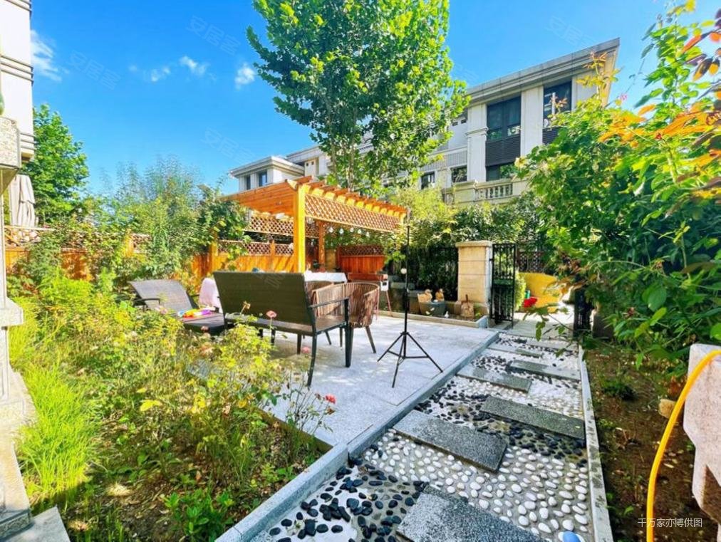 南花 园!室内私家电梯 亦庄中海墅精装别墅实用面积600十