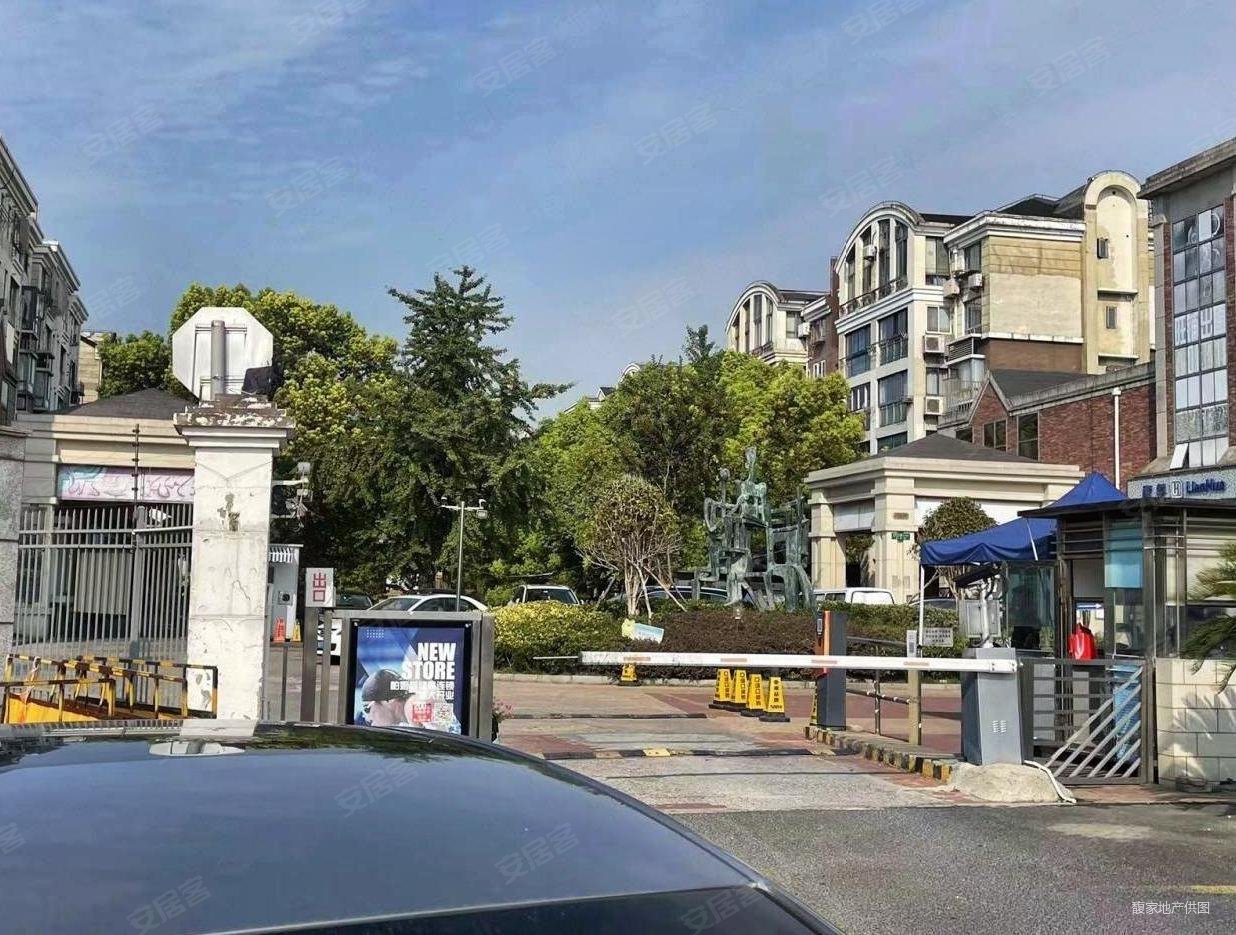 徐汇新城(别墅)5室2厅3卫293.55㎡南北2200万