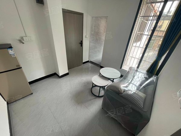 6号线 柯木塱 近凤凰汇精装大单间家具齐全 拎包入住出租房源真实图片