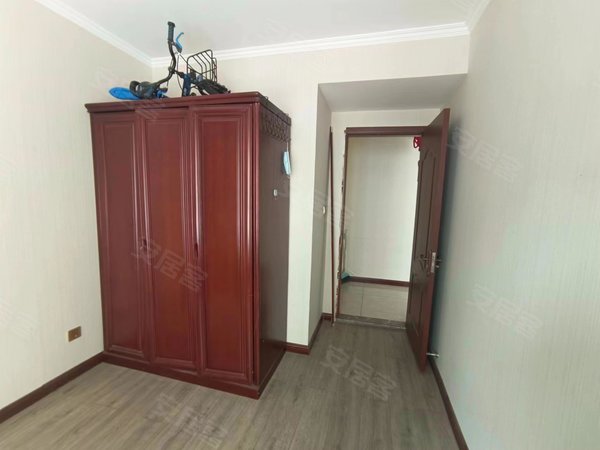 天津滨海新区滨海城区万海华府北苑高端小区 门口万达广场 万海华府