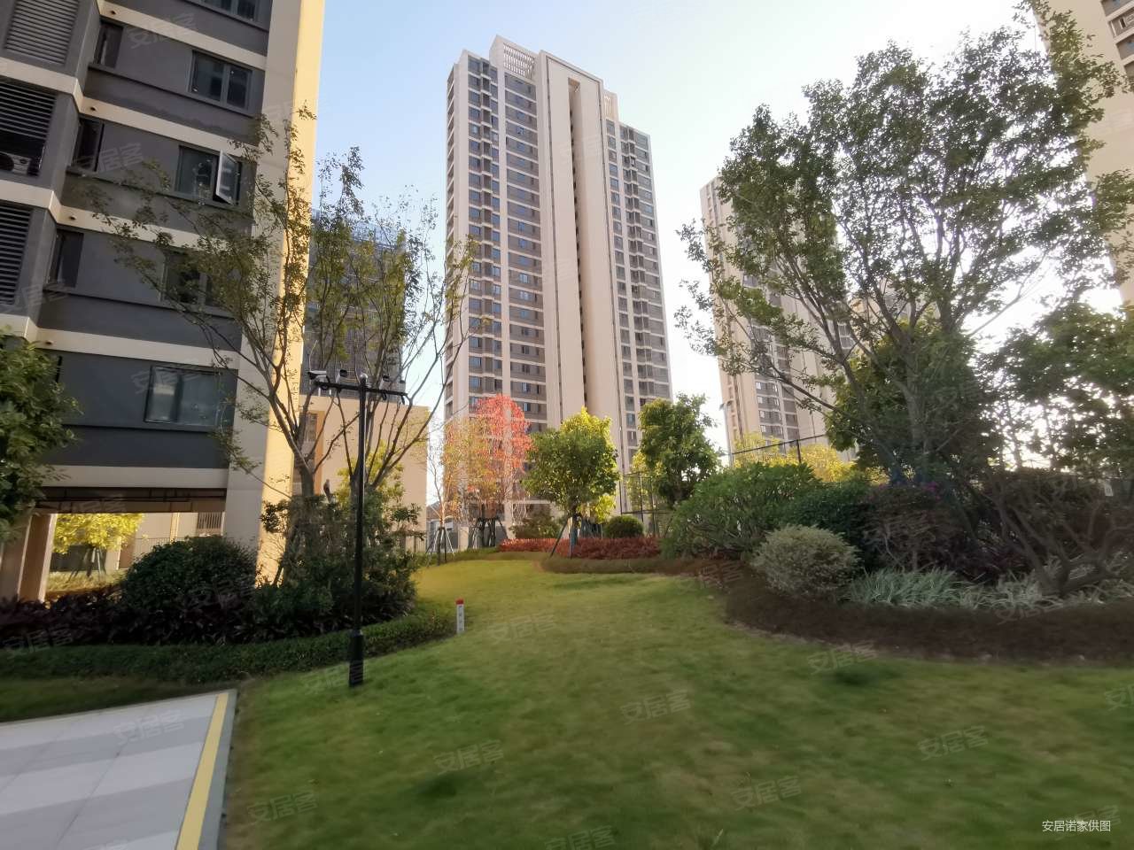 福清世茂璀璨美景 带电梯 次新小区 购物方便 近医院
