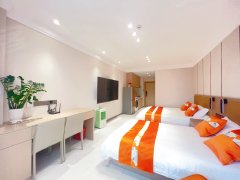 河东金榜银星公寓精装修拎包入住40平2万包取暖物业费用。