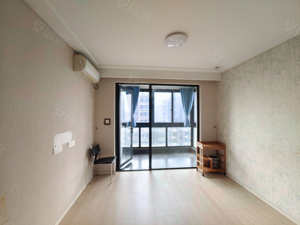 上海徐汇华泾印象欧洲印象欧洲 2室1厅1卫 精装修 82平 电梯房 地铁旁