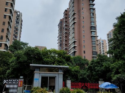 以3房为主【小区设施】银谷国际为苏州园林小区,小区西北边有篮球场