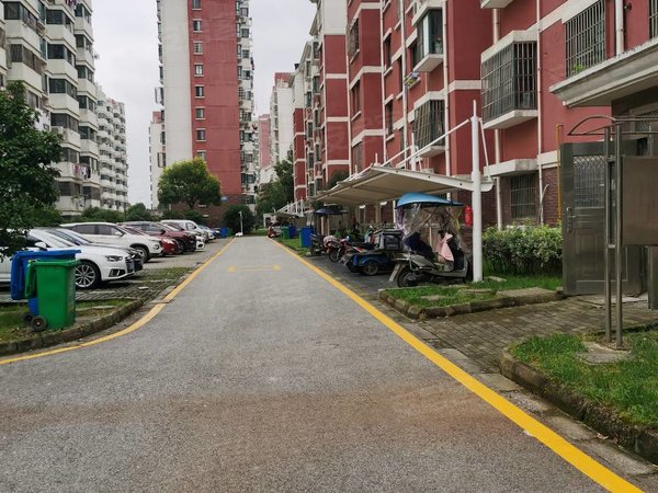 漕湖花园一室一厅出租,民用水电,电梯房,大壁柜,淋浴房,相城租房-苏州