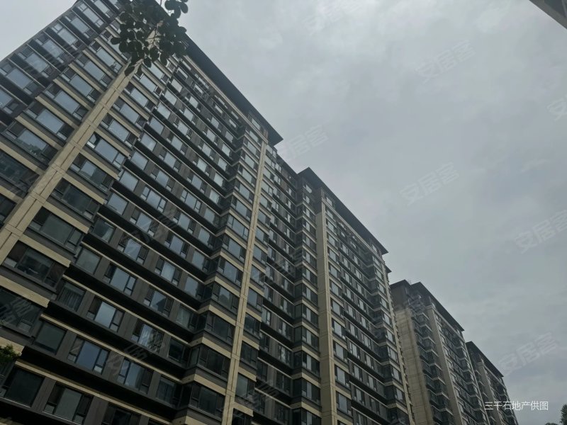 3室2厅 南北通透 97平 招商虹桥公馆(一期) 居家自住