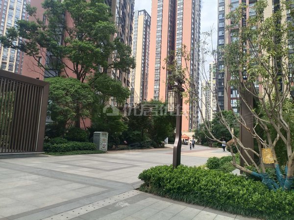 昆明西山前卫营润城5区万达广场旁润城五福临品质小区明厨明卫出租