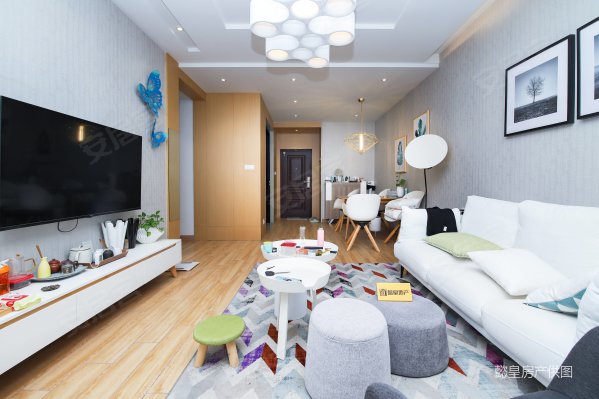 建业  府旁 三室精装修 送全屋家具家电 随时看房  产权清