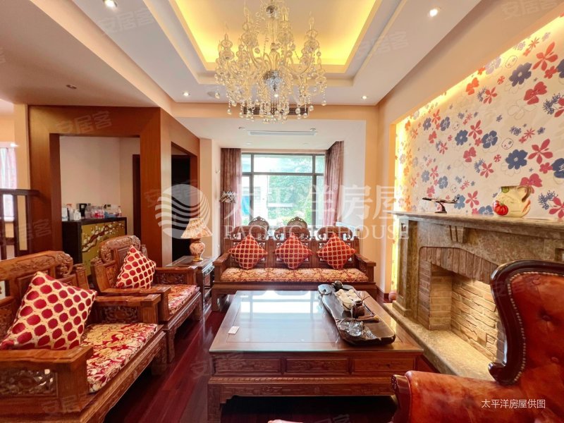 上海房产网>上海二手房>松江二手房>莘闵二手房>沿海丽水馨庭(别墅)>