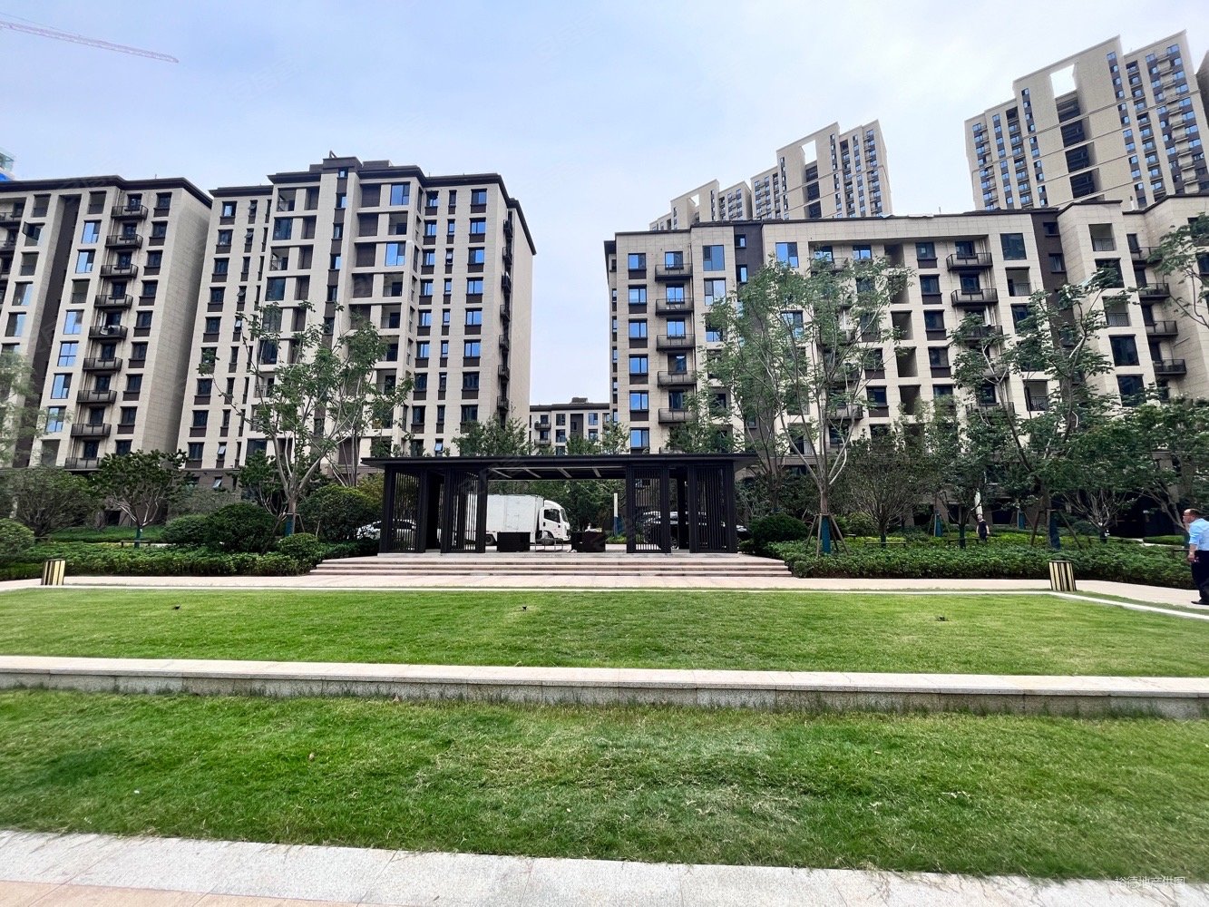 西安房产网>西安二手房>长安二手房>东长安街二手房>大华锦绣前城(二