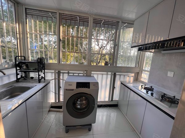 上海闵行浦江滨浦新苑四村8号线联航路 滨浦新苑四村  精装一室一厅