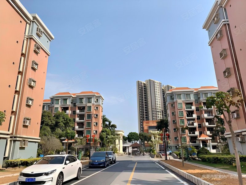 隐贤山庄旁,精装大两房,格局方正,配套成熟,停车位充足,急售,丽城花园