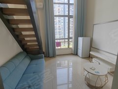 海口龙华城西恒大文化旅游城LOFT一室一厅1500 家具家电齐全 近吾悦出租房源真实图片