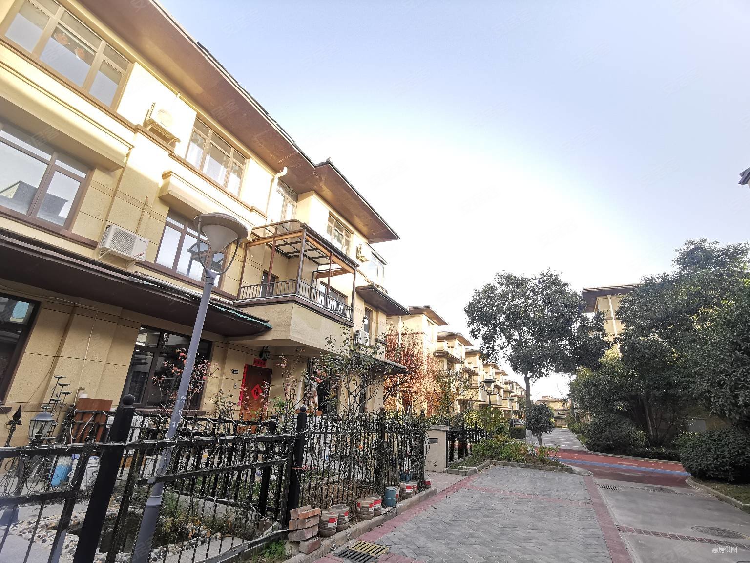 沣东新城联排别墅精装好房产权清晰楼龄新居住密度低