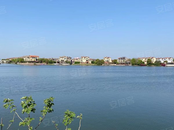 昆山淀山湖淀山湖城区富力湾四季半岛湖景小洋房 拎包入住 四季半岛